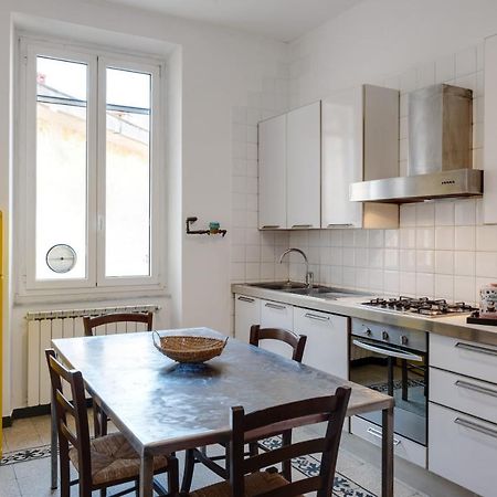 Piazza Concordia Apartment With Balcony 라스페치아 외부 사진