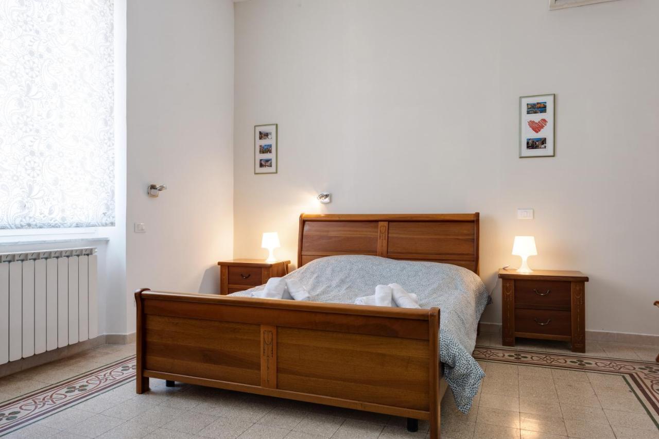 Piazza Concordia Apartment With Balcony 라스페치아 외부 사진